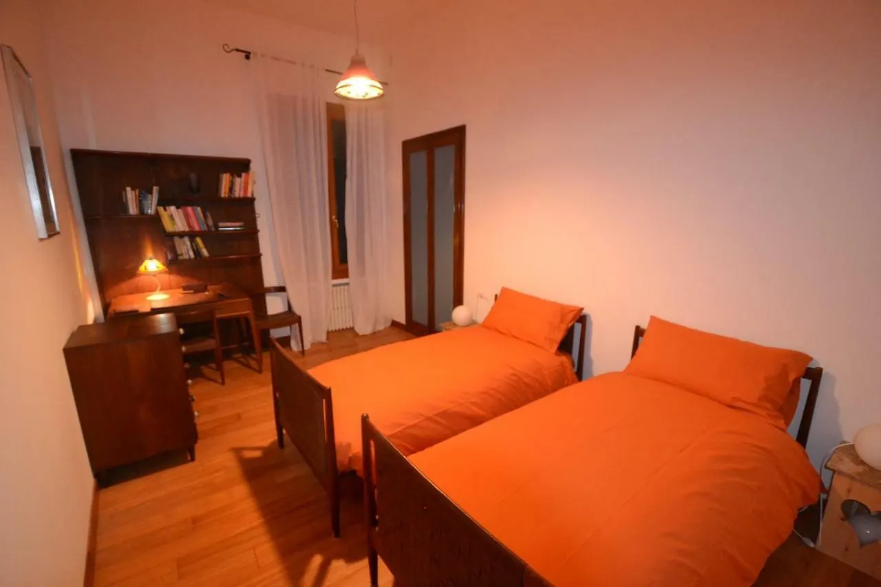 Apartment Castello 5888 B, Santa Marina, Calle Marcello, Canale Venice Italy