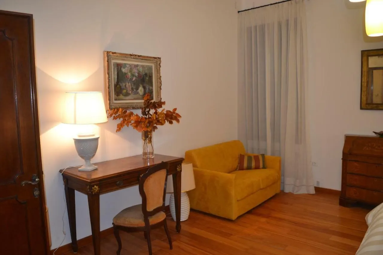 Apartment Castello 5888 B, Santa Marina, Calle Marcello, Canale Venice