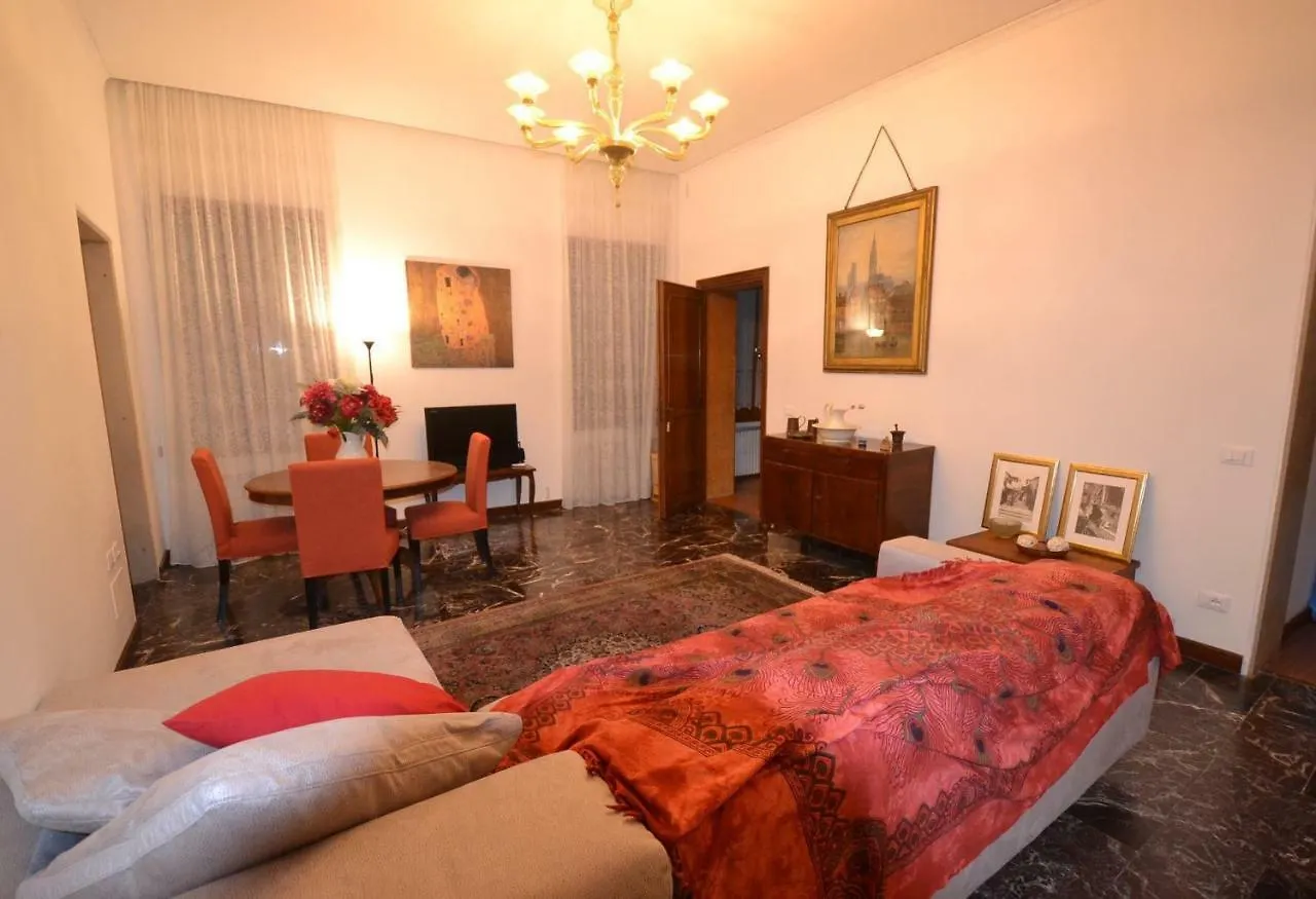 Castello 5888 B, Santa Marina, Calle Marcello, Canale Venice 0*,
