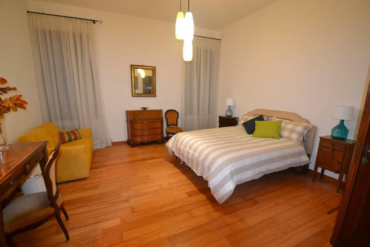 Apartment Castello 5888 B, Santa Marina, Calle Marcello, Canale Venice